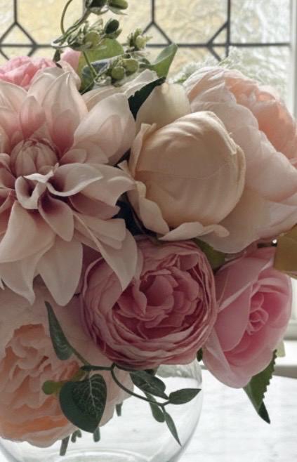 Pink Rose & Peony Arrangement in Glass Vase