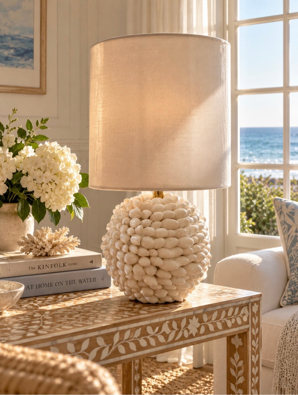 Rounded Seashell Accent Lamp