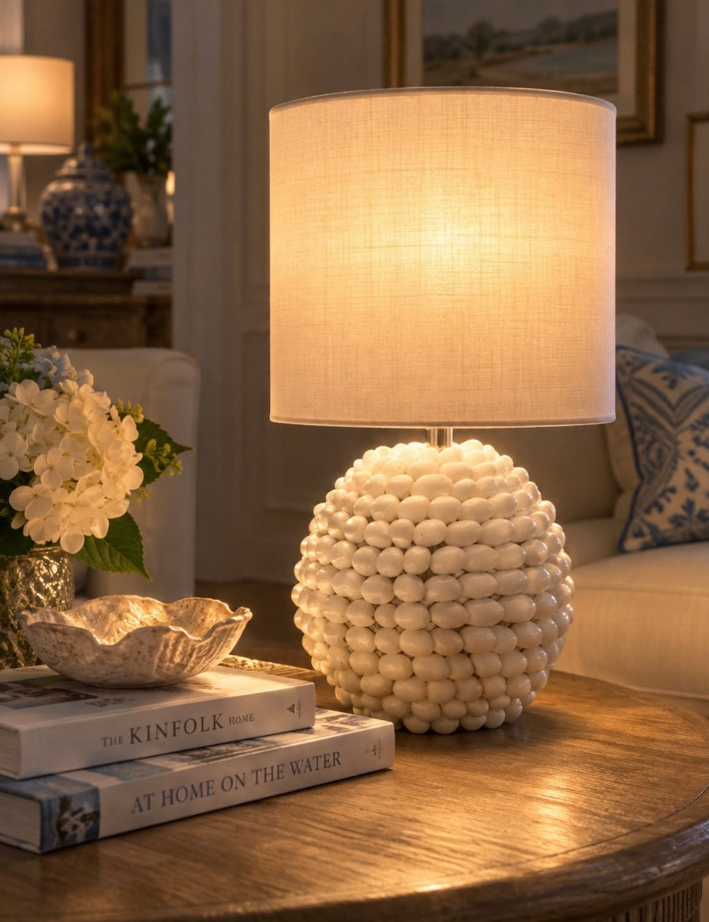 Rounded Seashell Accent Lamp