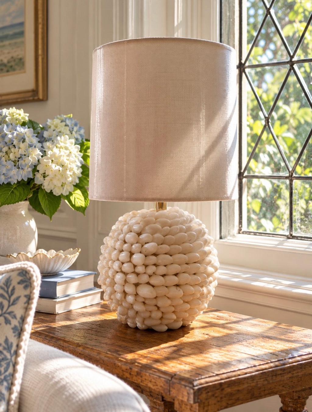 Rounded Seashell Accent Lamp