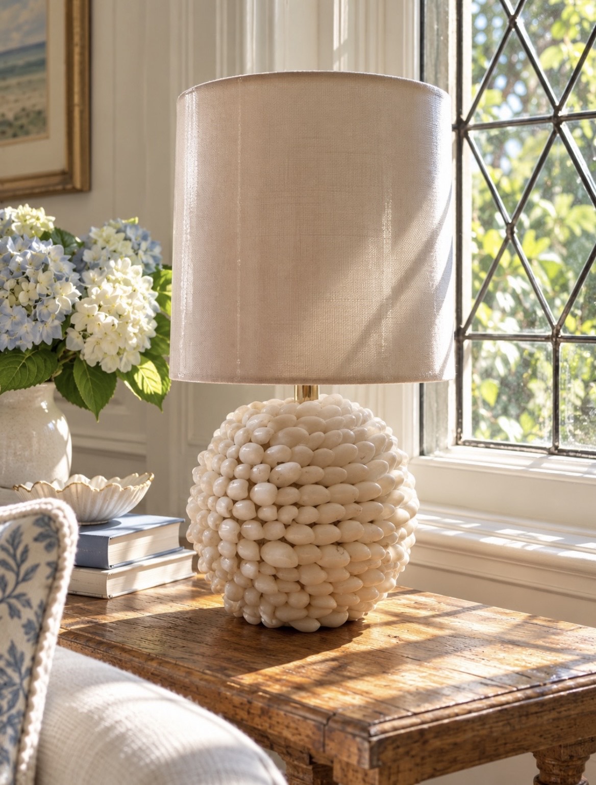 Rounded Seashell Accent Lamp
