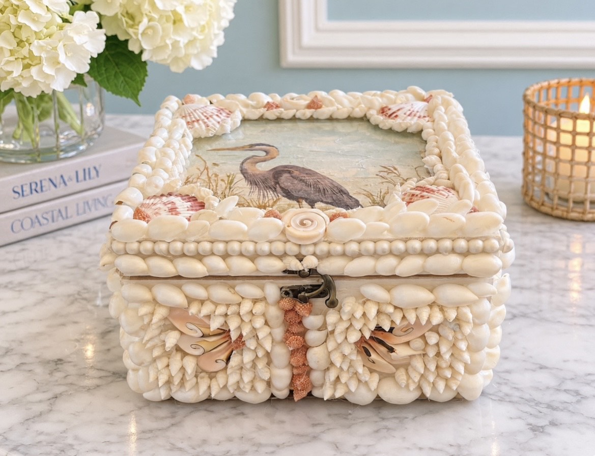 Seashell Heron Box